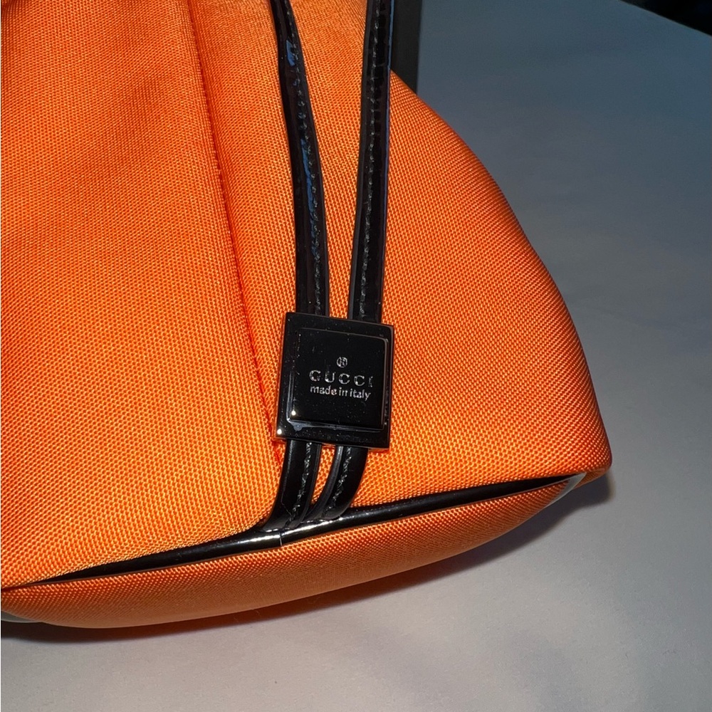 ❌❌SOLD❌❌Authentic Unused Preloved Gucci Drawstring Purse with BoX included - Picture 7 of 15